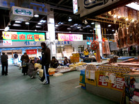 魚菜市場 (Seafood and Vegetable Marketplace)